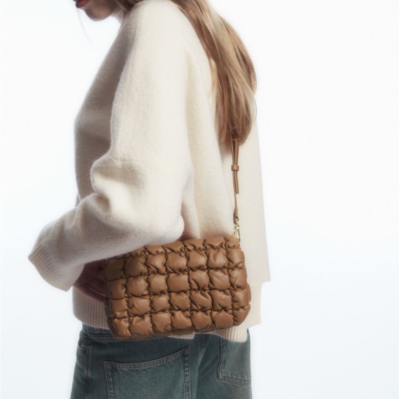 COS Quilted Crossbody - Leather - Picture 5 of 6